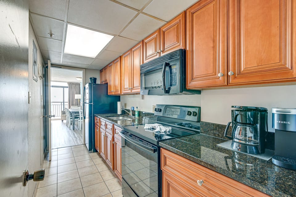 Kitchen | Pots & Pans | Cooking Utensils | Drip & Keurig Coffee Makers