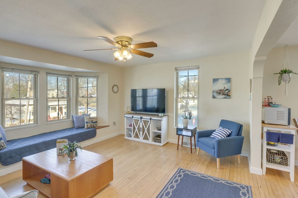 Delafield Vacation Rental | 1BR | 1BA | Stairs Required | 750 Sq Ft