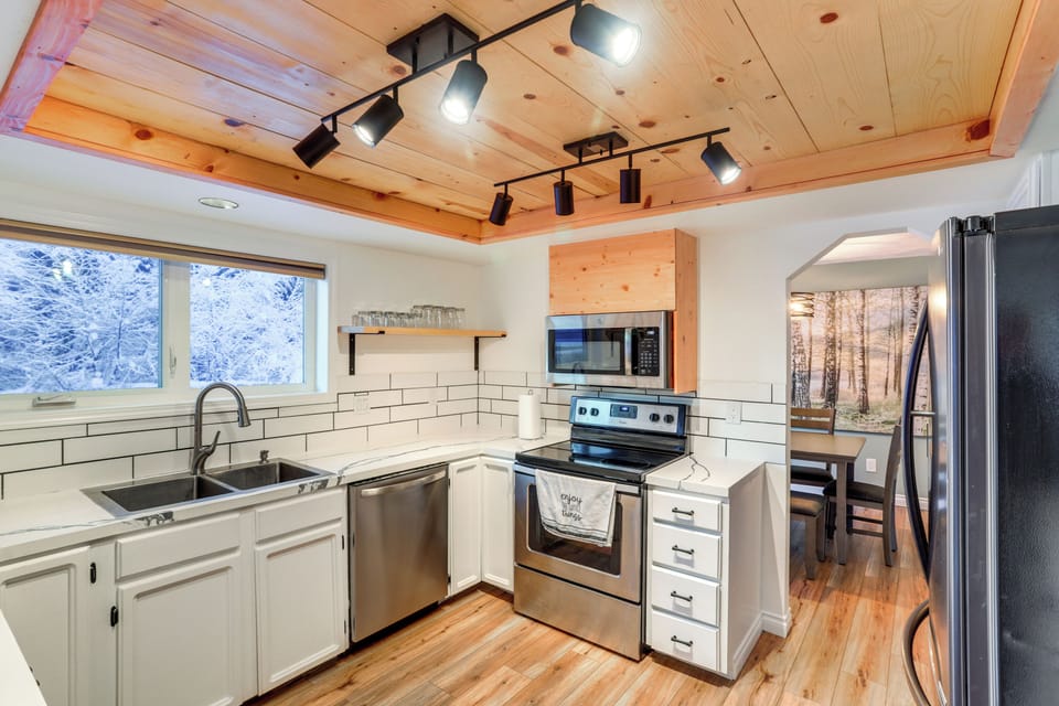 Kitchen | 1st Floor | Dishwasher