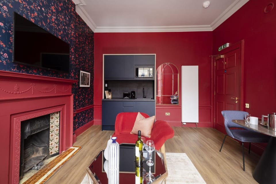 Studio with bed and kitchen