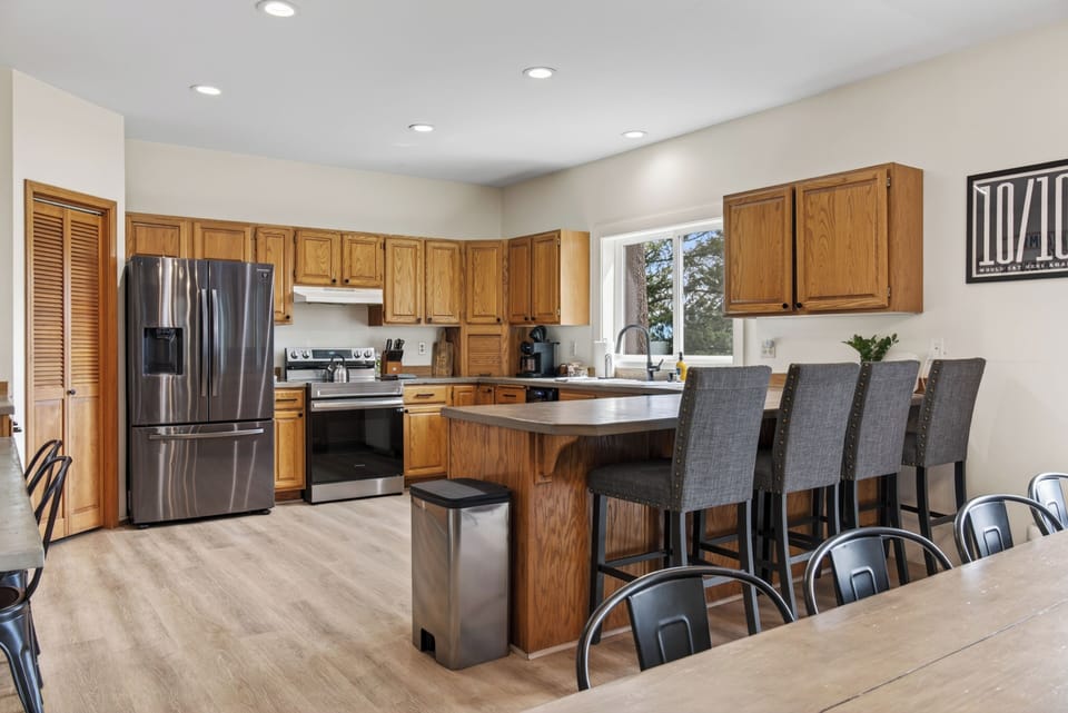 Kitchen (Main Level)