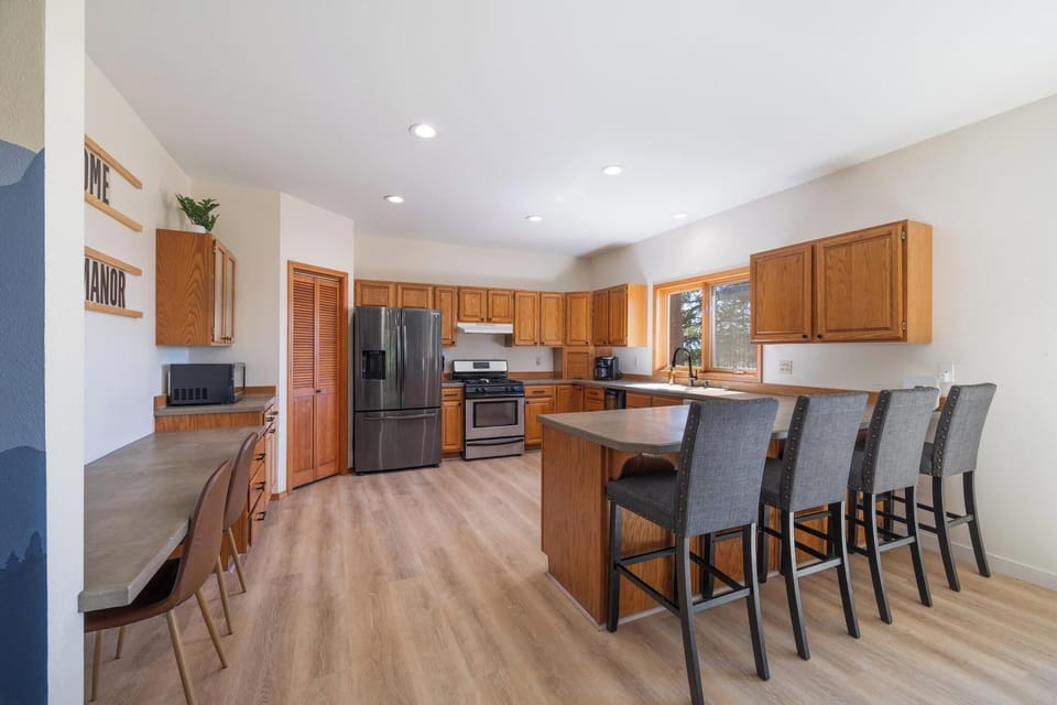 Kitchen (Main Level)