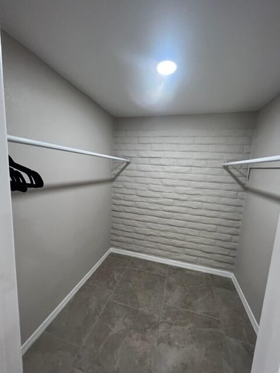 Walkin Bedroom Closet