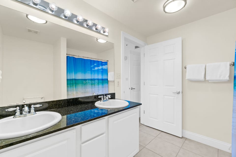 En Suite Bathroom