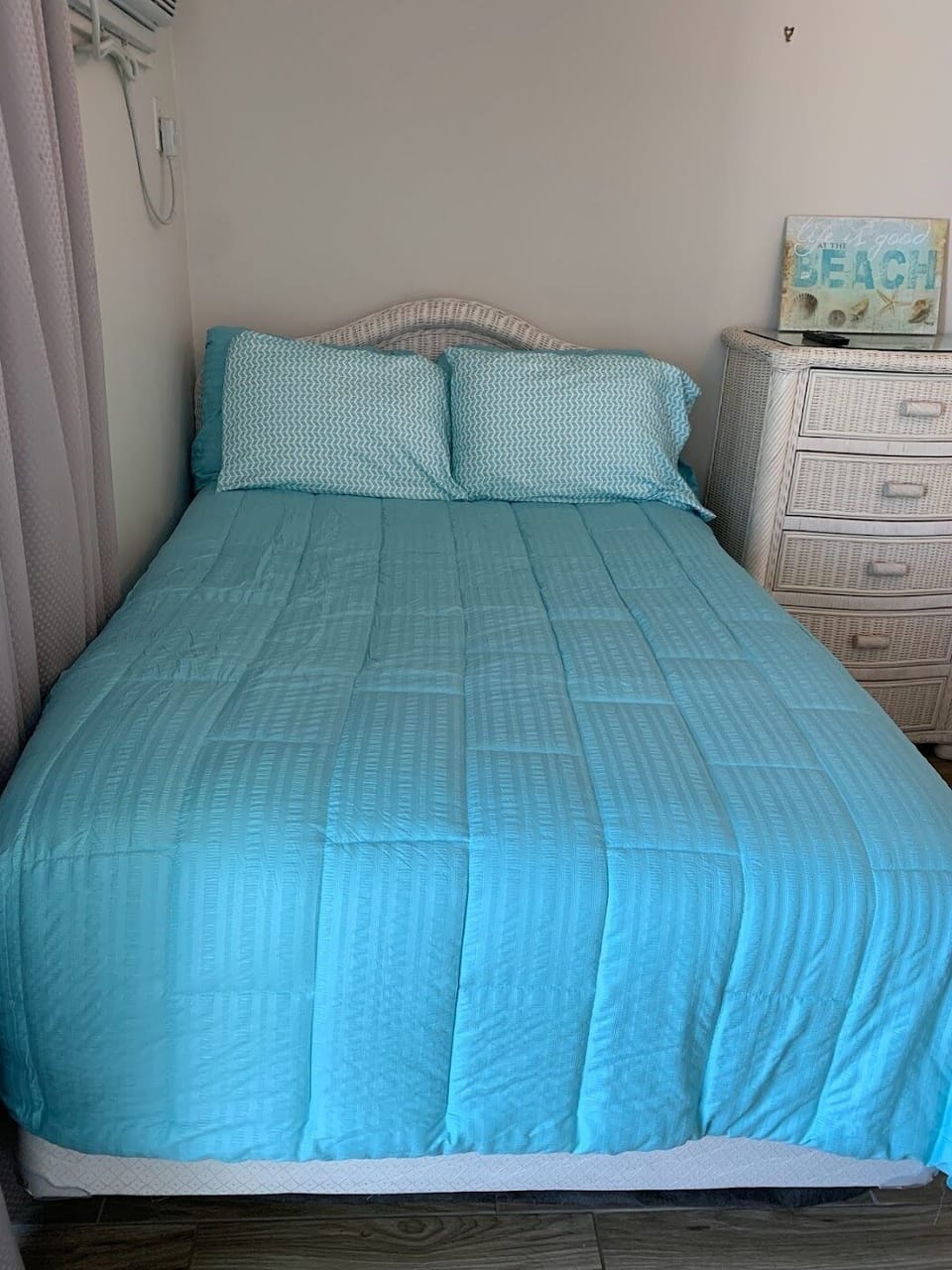 1 of 2 beds