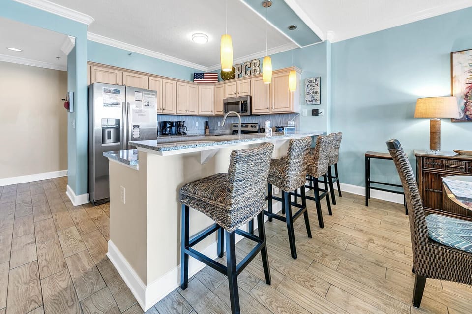 Eat-in bar seating
