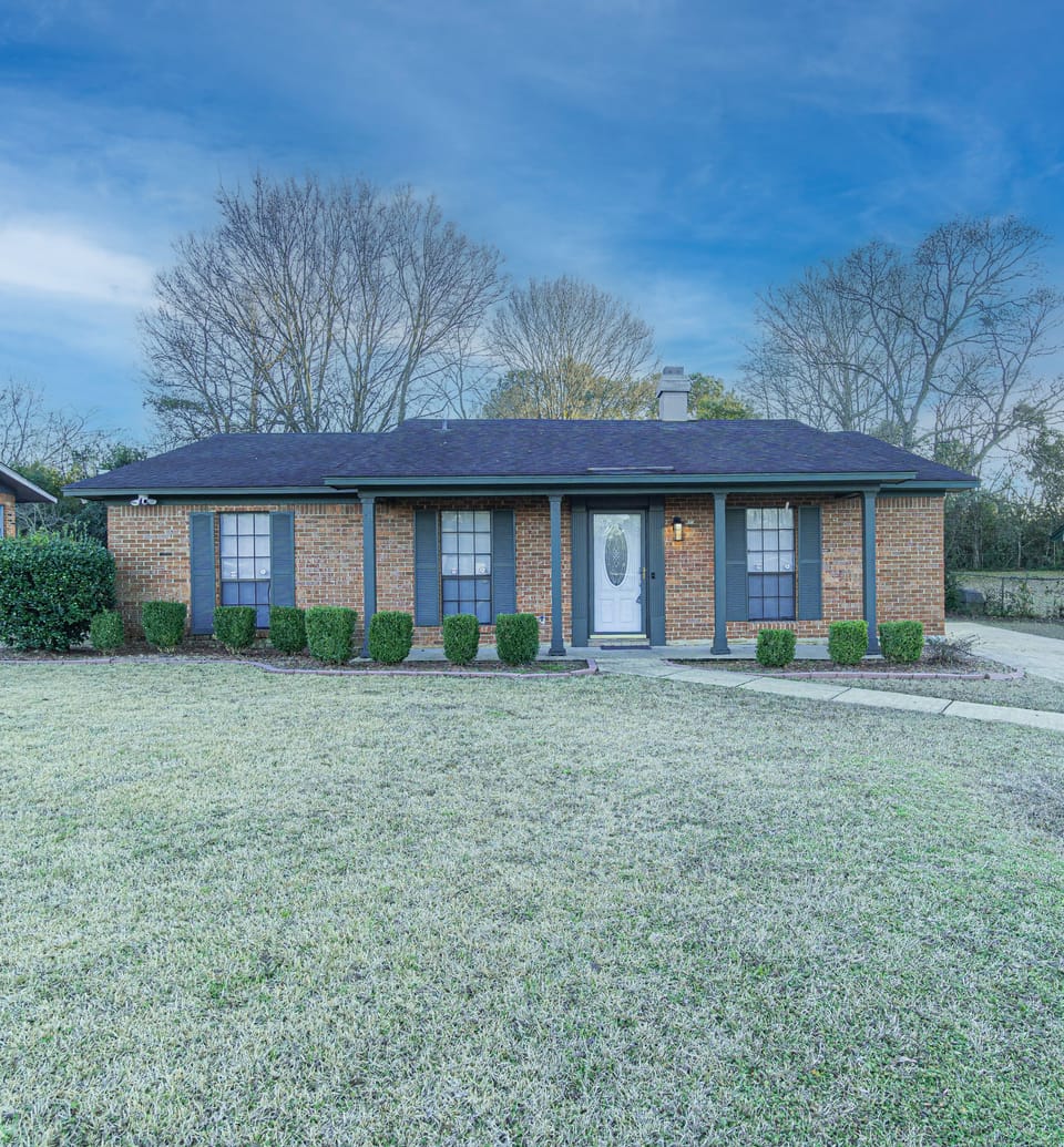 Large Front yard