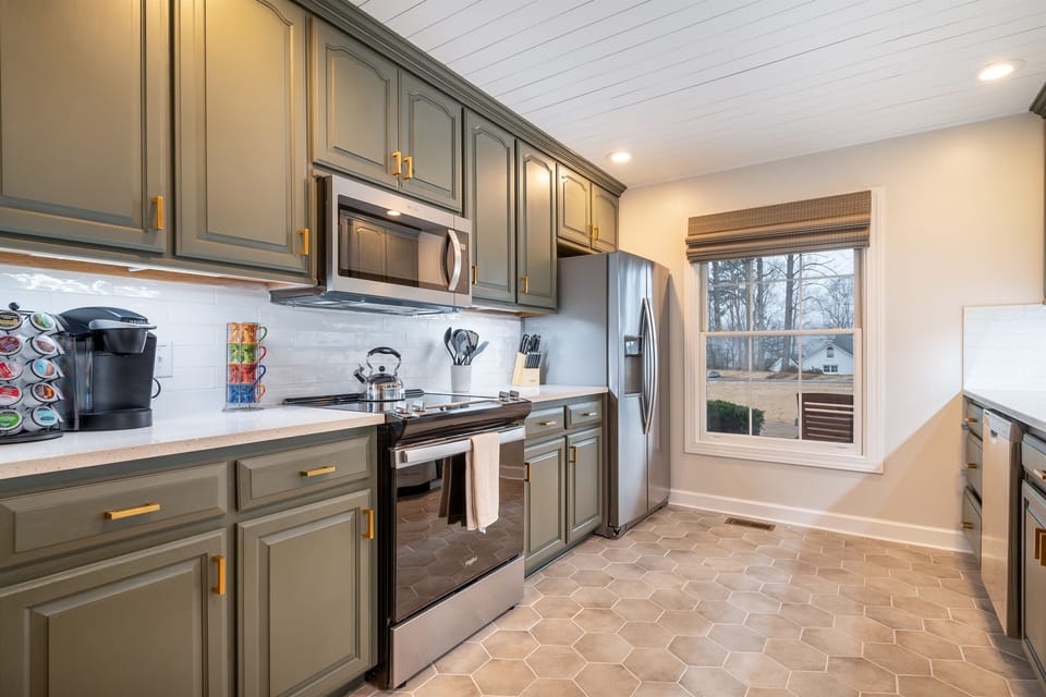 Fully stocked kitchen