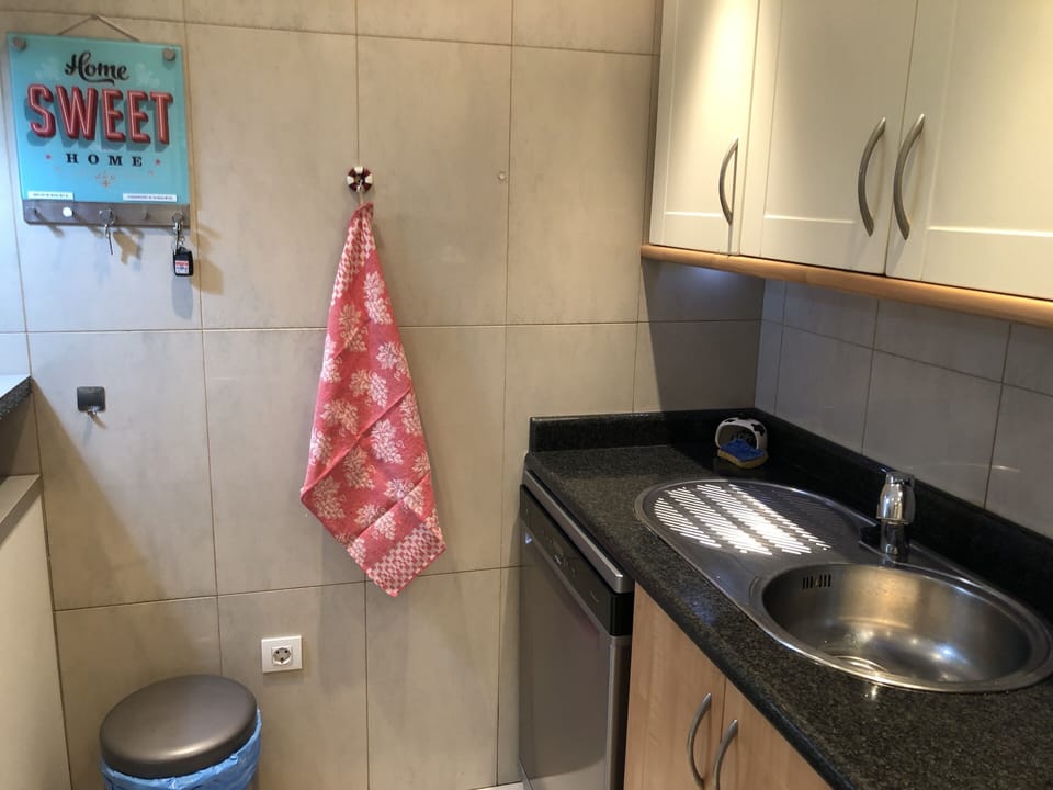 Kitchen - Photo 3