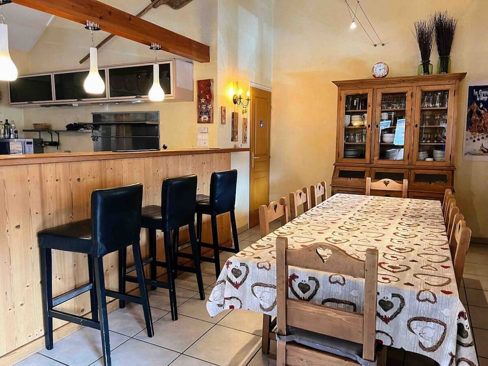 The open plan dining room kitchen has a wonderful ambience