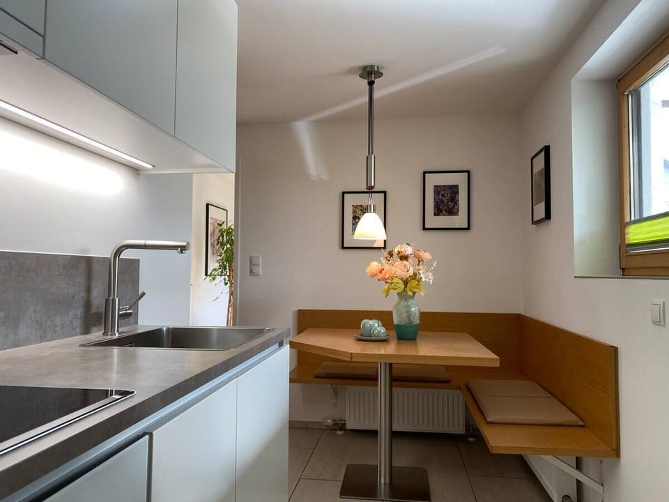 Fully equipped kitchen and seating corner