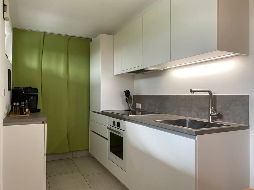 Fully equipped kitchen area