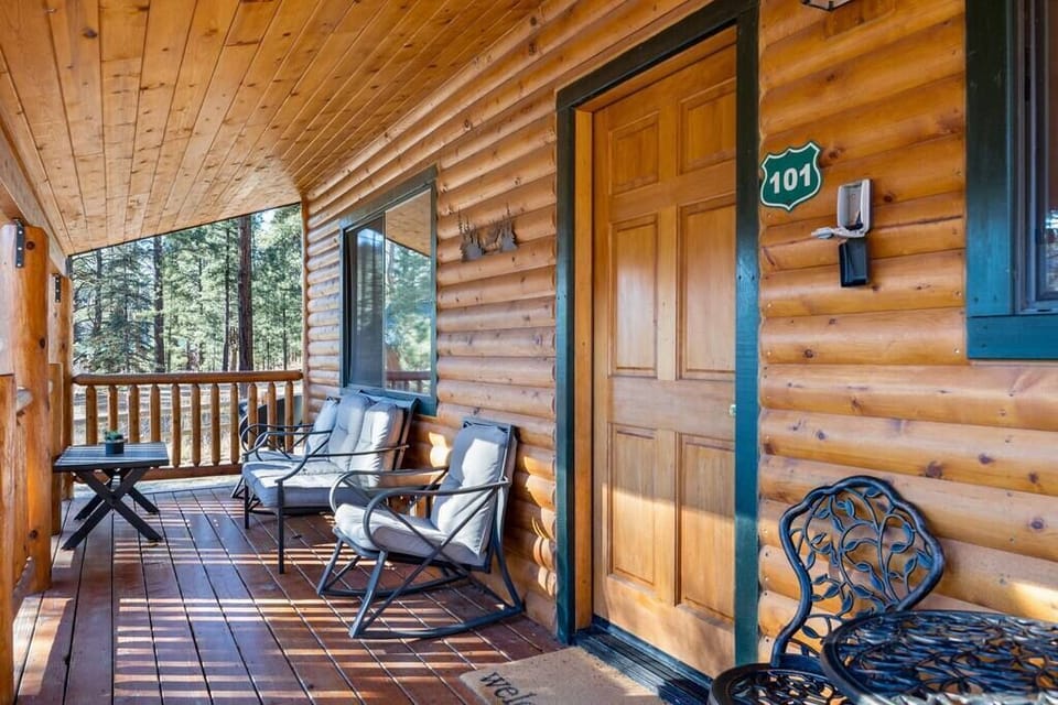 TheLostResorts Cabin101 3