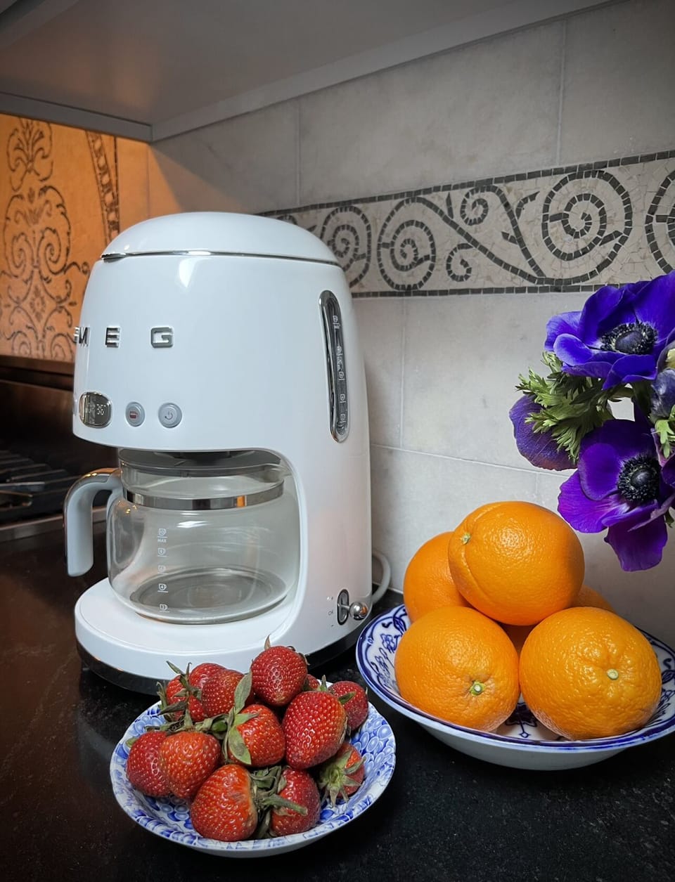 Our Smeg coffee maker is super easy to use & makes a great tasting cup so fast!