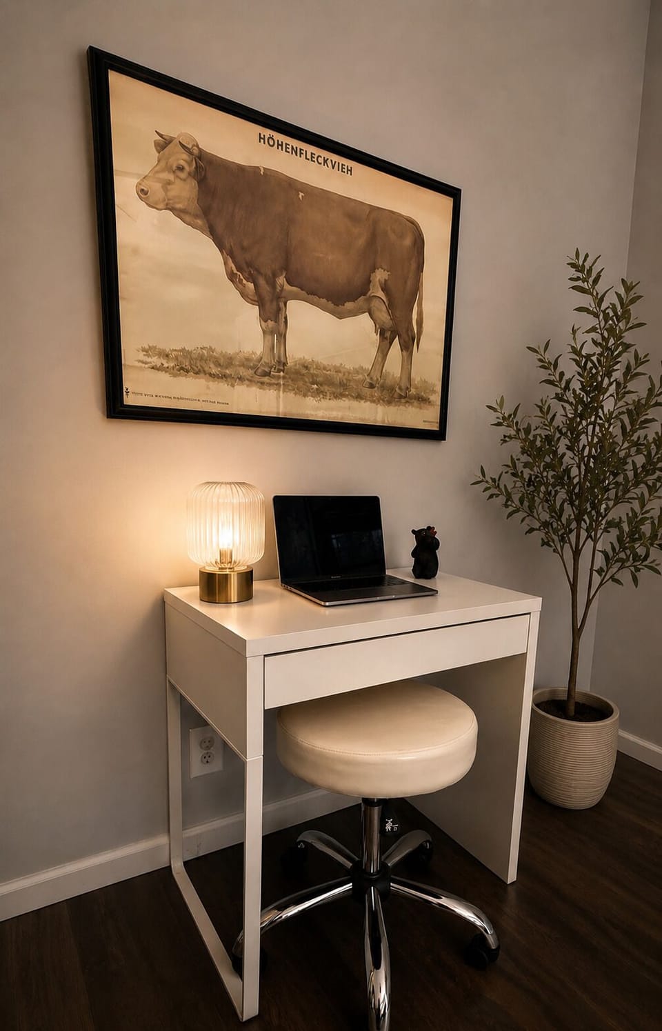 A quiet little work corner at Bear House Catskills.