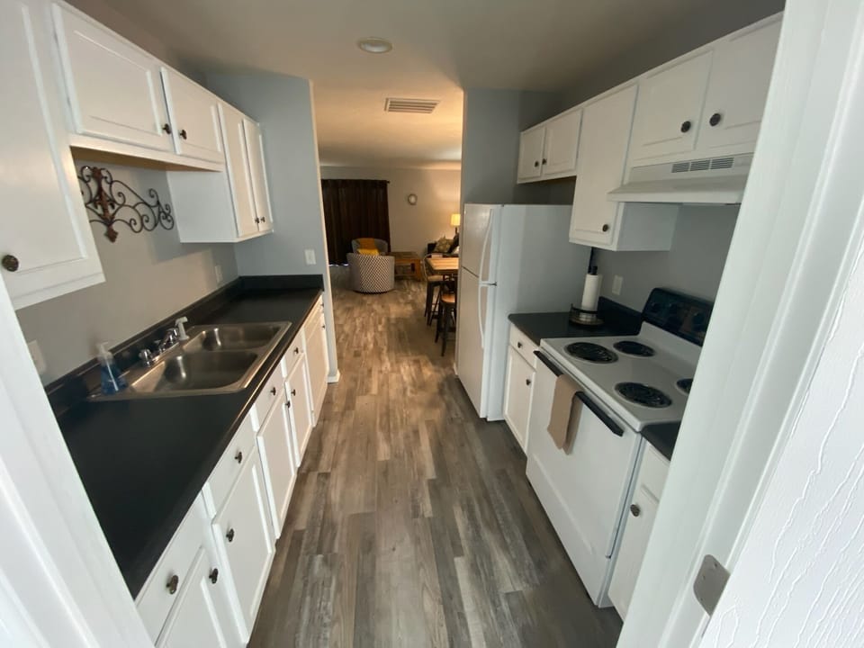Fully equipped kitchen with all the conveniences of home.