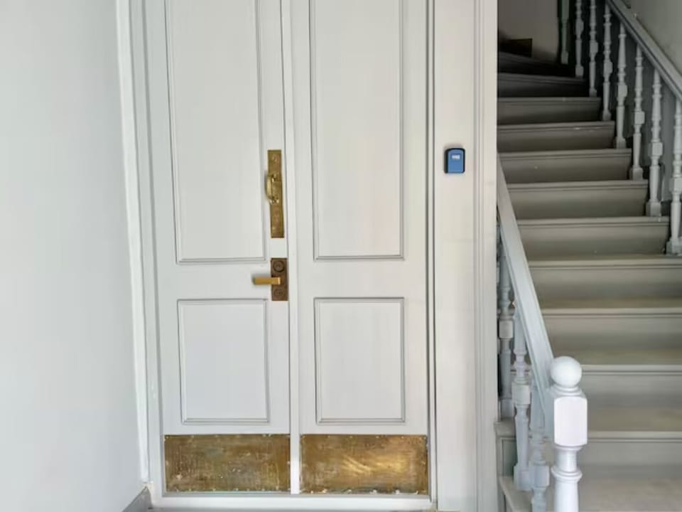 Entrance door