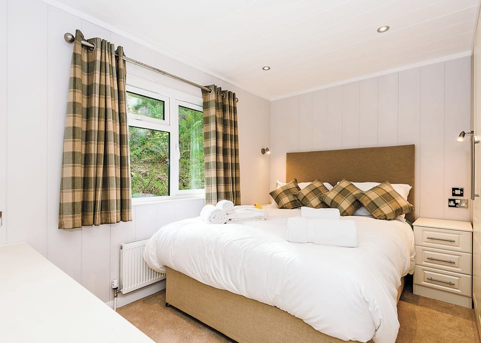 Bedroom, Bed