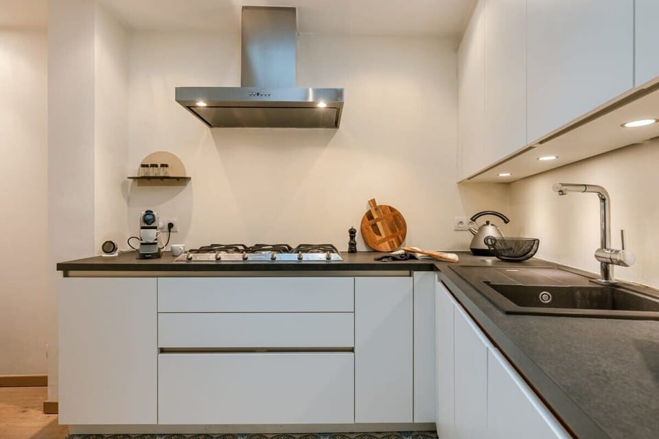 Fully equipped and modern kitchen