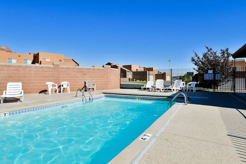 Seasonal Pool/Hot Tub