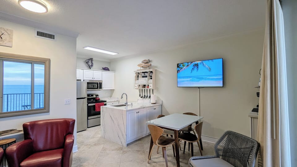 Comfortable Kitchen and Dining Area