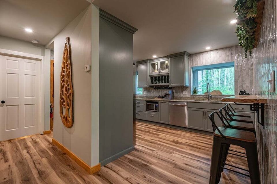 Dining Room Leads to the Kitchen