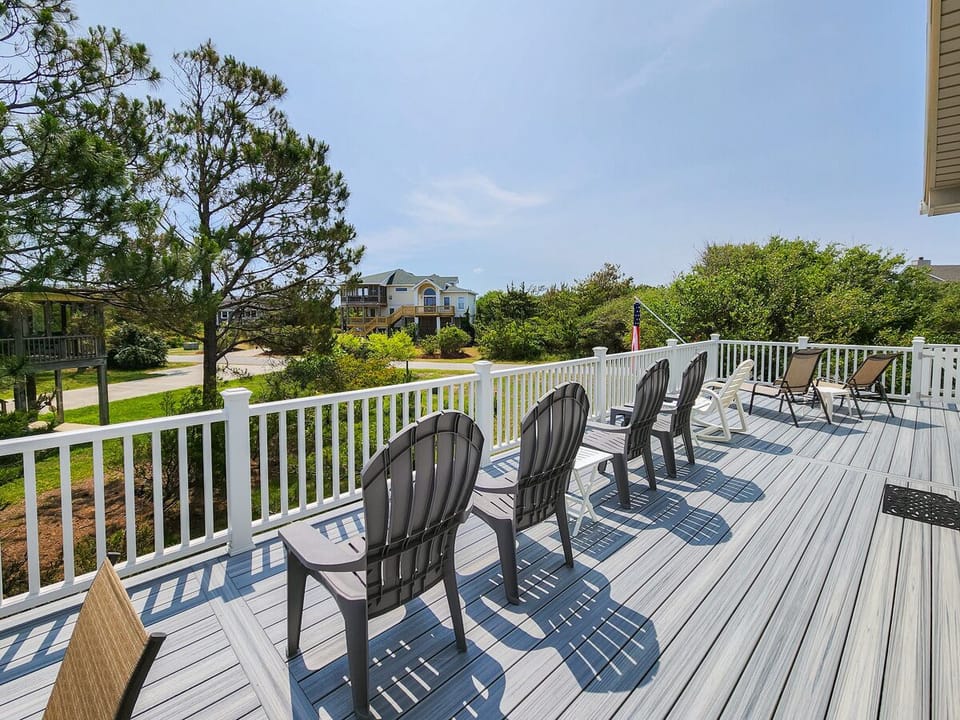 Sundeck 2023