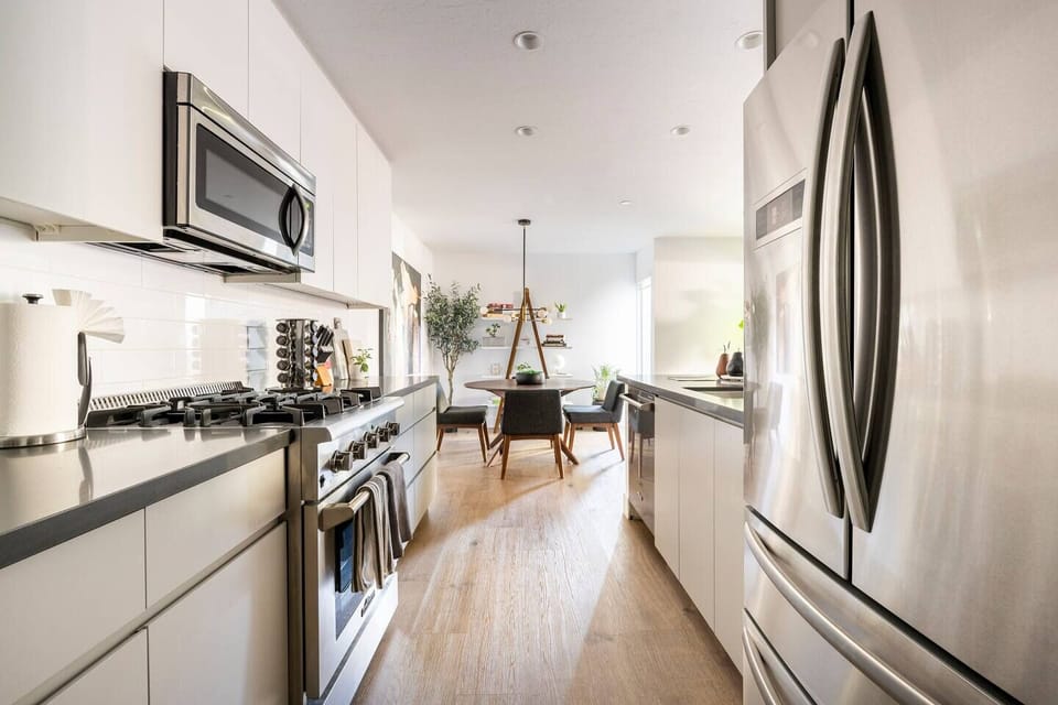 H111 photo 4 kitchen