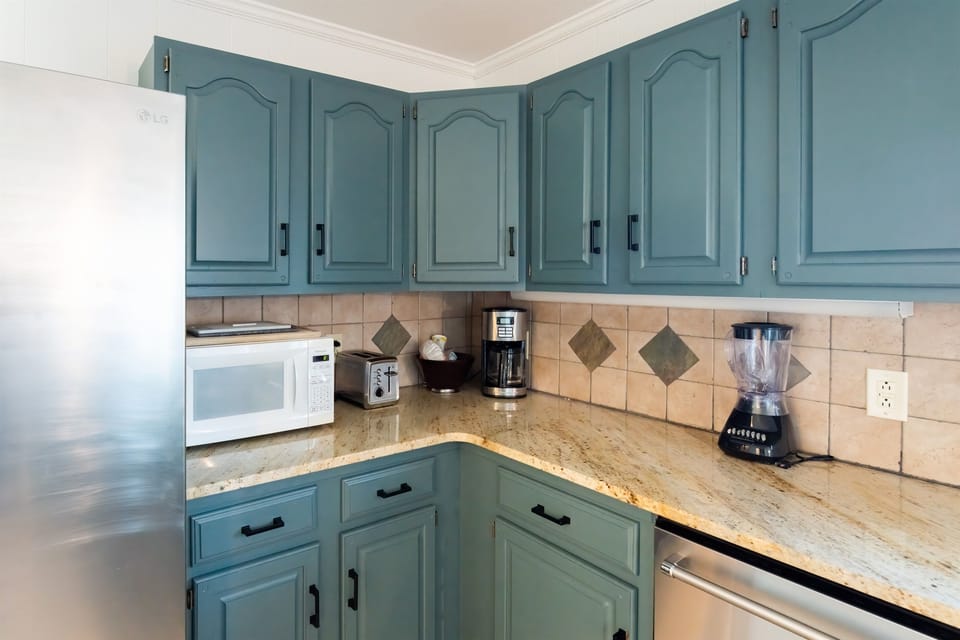 Full chef kitchen with modern appliances