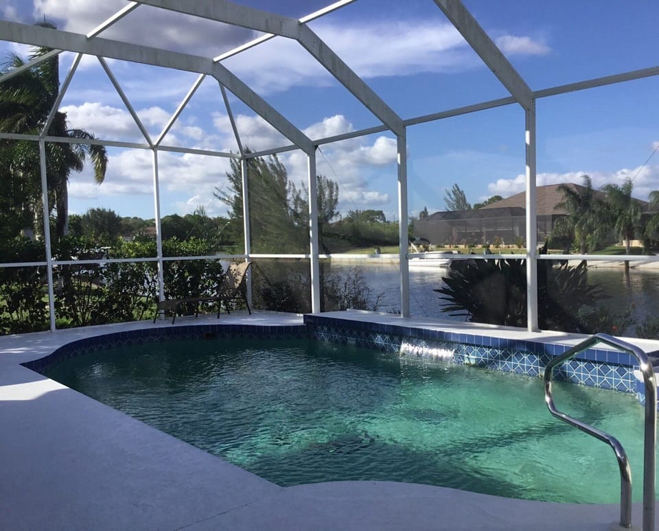 Large pool in the screened-in lanai