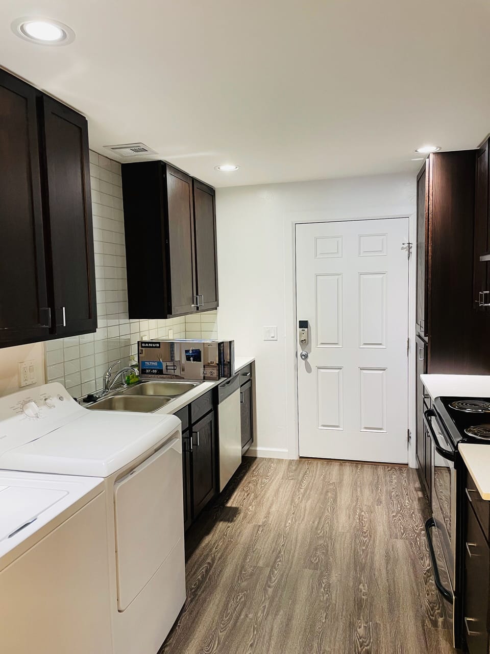 Downstairs utility & extra kitchen.