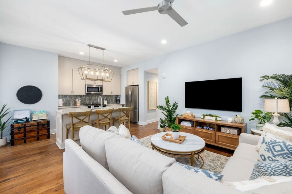Kitchen 1 / Living Room 1 - Open Concept Living, Perfect for Gathering