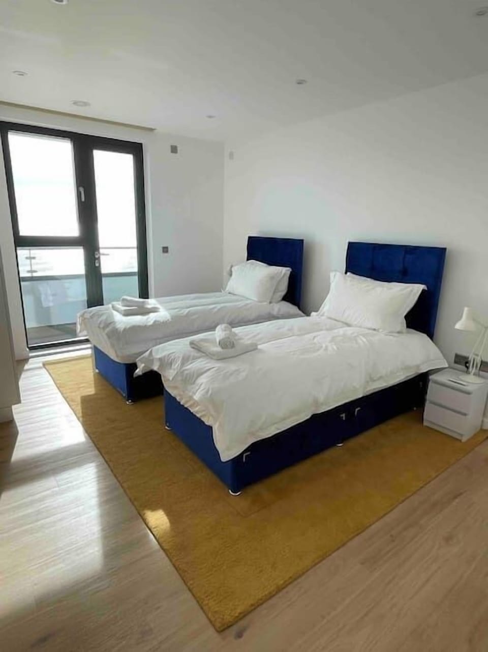 Can be configured as 2 x single beds or 1 x Superking bed.