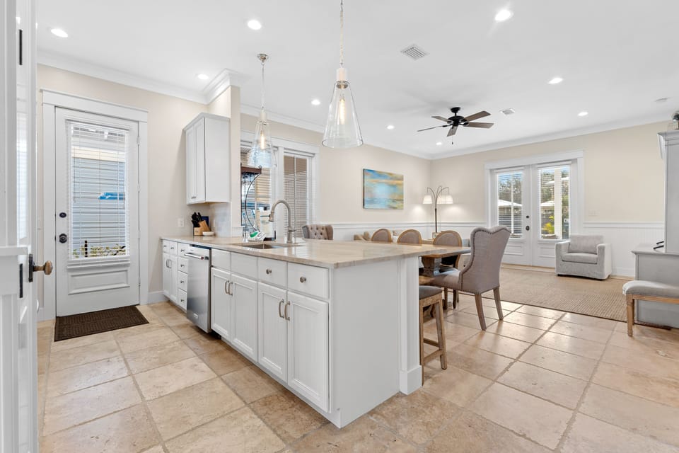 Open floor plan!