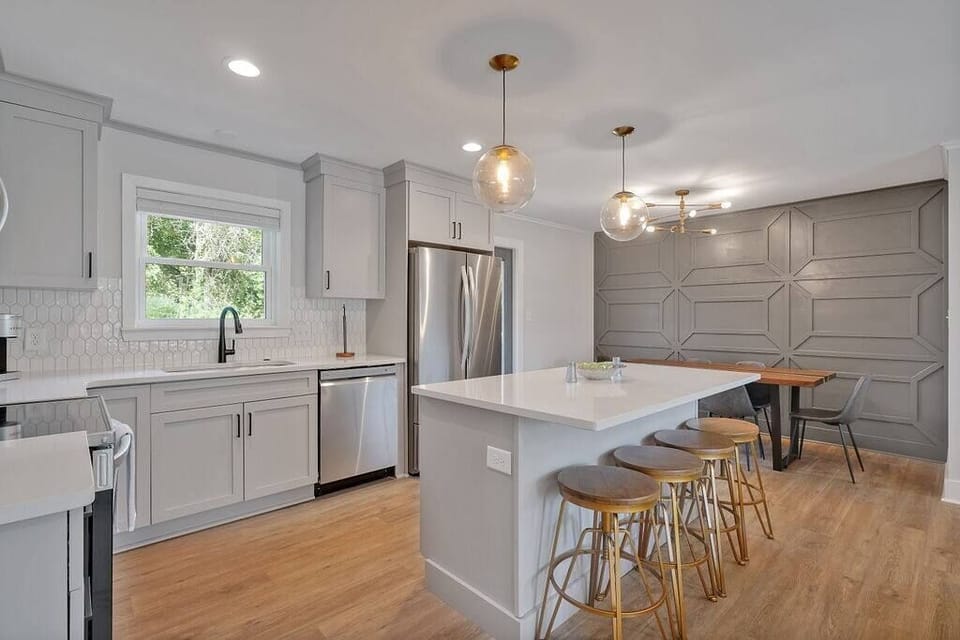 Breakfast Bar seating