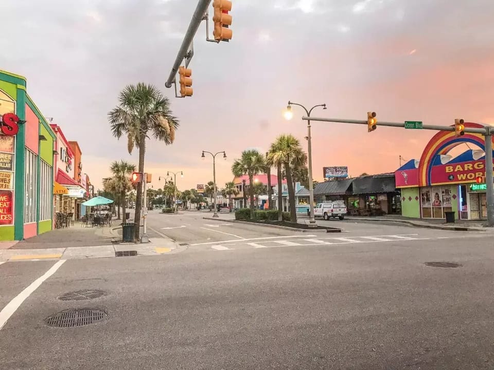 Super close to Main St