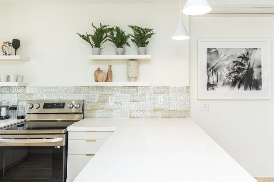 "Beach Happy" Beachfront Apartment by One Caribbean Estates (481)