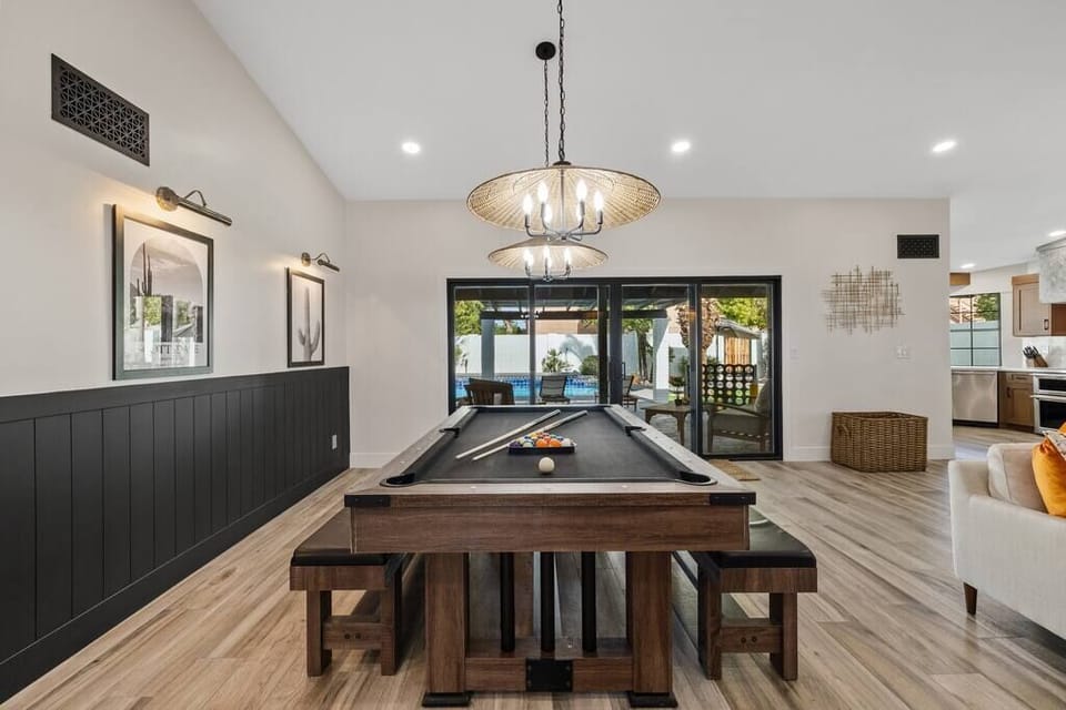 Enjoy playing pool on your interchangeable table! Includes 2 pool sticks! (1)