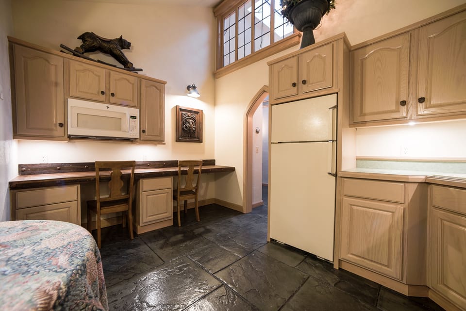 'The Castle Cottage'  kitchen