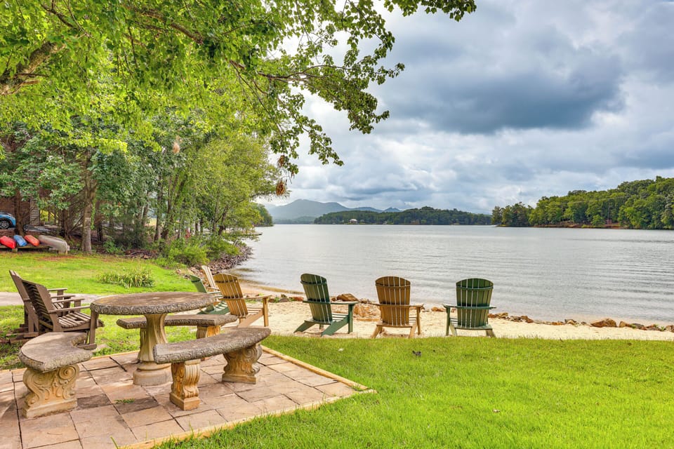 Hayesville Vacation Rental | 3BR | 2BA | 1,600 Sq Ft | Stairs Required