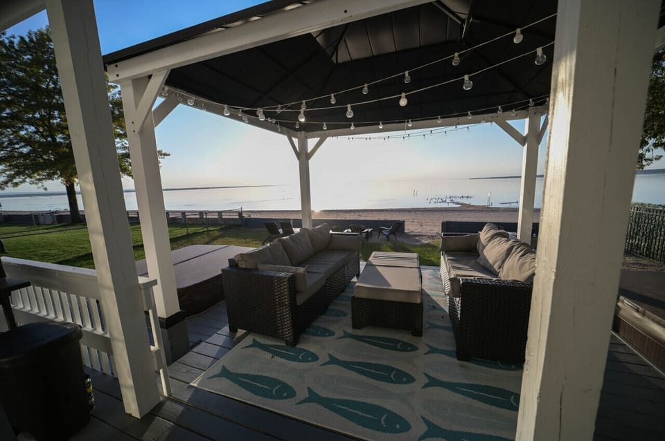 `Sun`s out, lounge`s out.` This bright and airy space is perfect for soaking up the sun and enjoying the day.