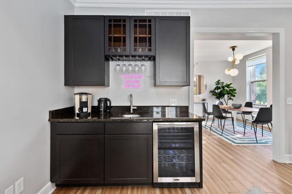 "Was very impressed with the amenities included--the best of which was the fully stocked kitchen as I enjoy to cook--everything that you would have at home. Highly recommend this rental." - Rachael, 5 Star Review