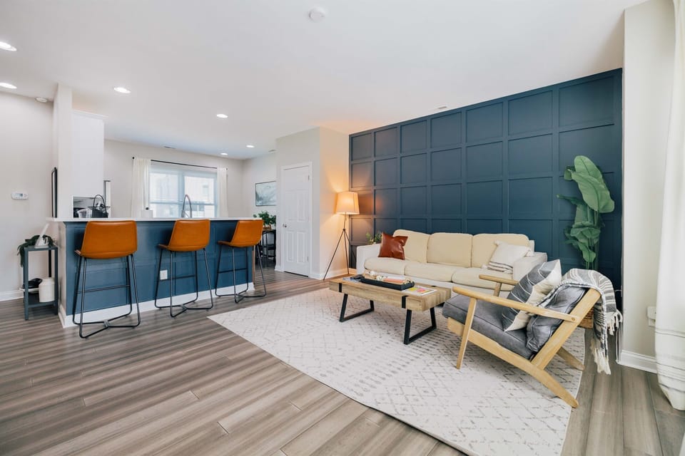 "You will not be disappointed booking this home! The location is perfect for all of the downtown venues. We will definitely be staying here the next time we are in town!" - Cherie, 5 Star Review