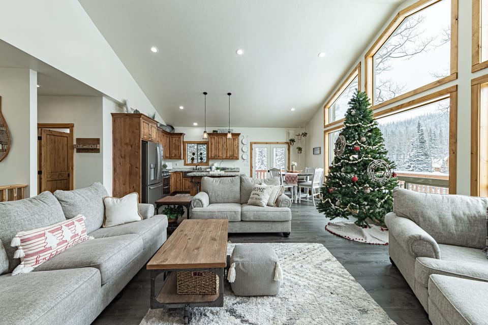Living Room Retreat: Bright and airy space with stunning views