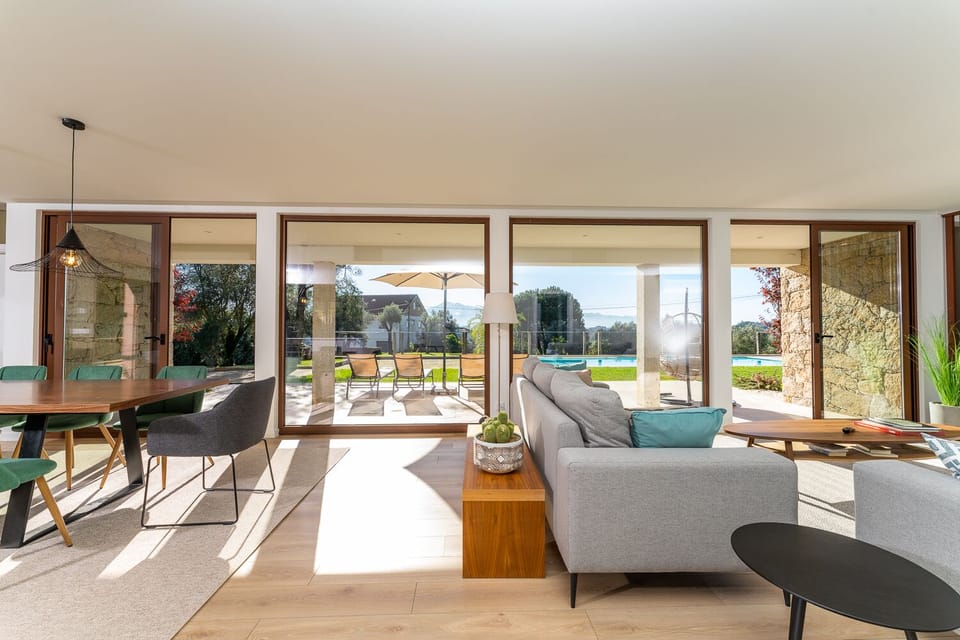 Sala de estar e jantar do rés-do-chão