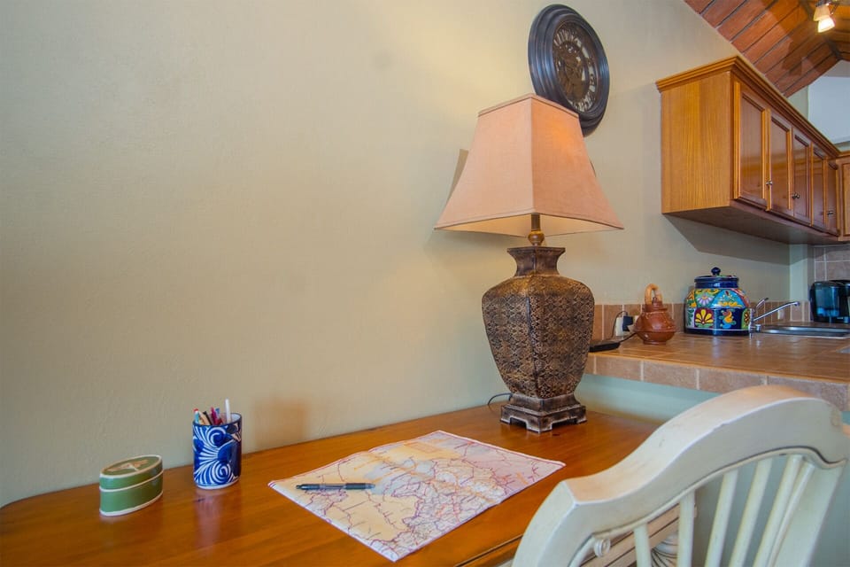 desk detail