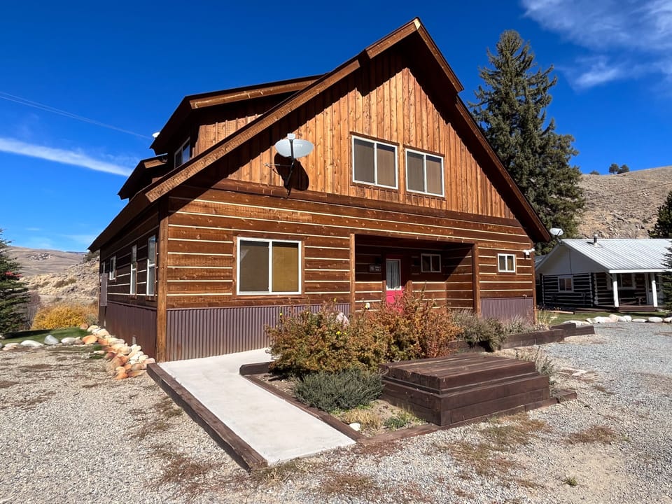 Front entrance with handicap accessibility