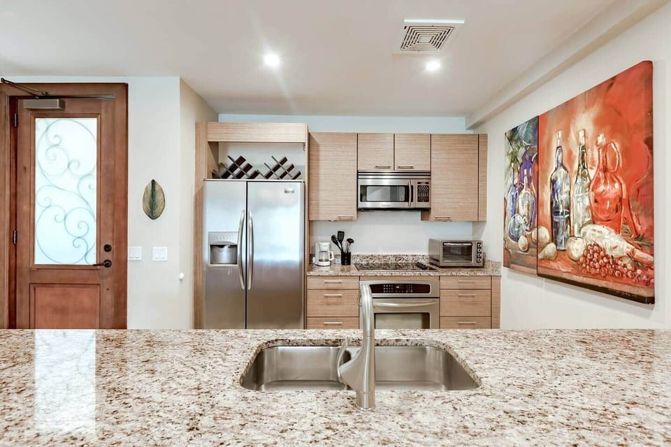 Full Kitchen