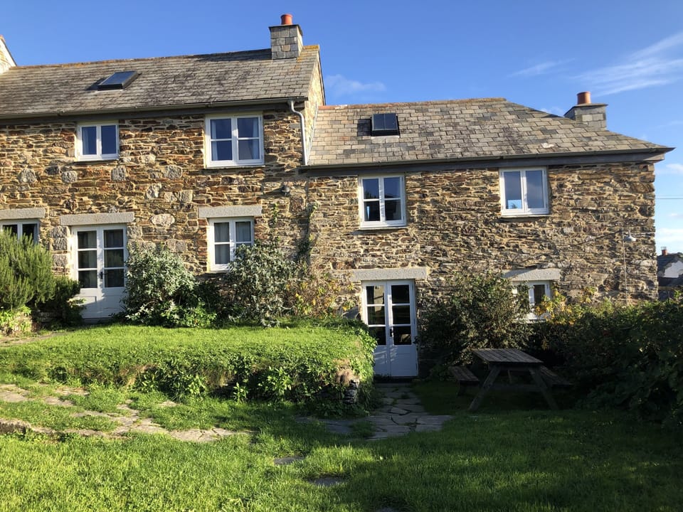 We let both cottages.. No 5 (sleeps 6)             & No 6 (sleeps 4)