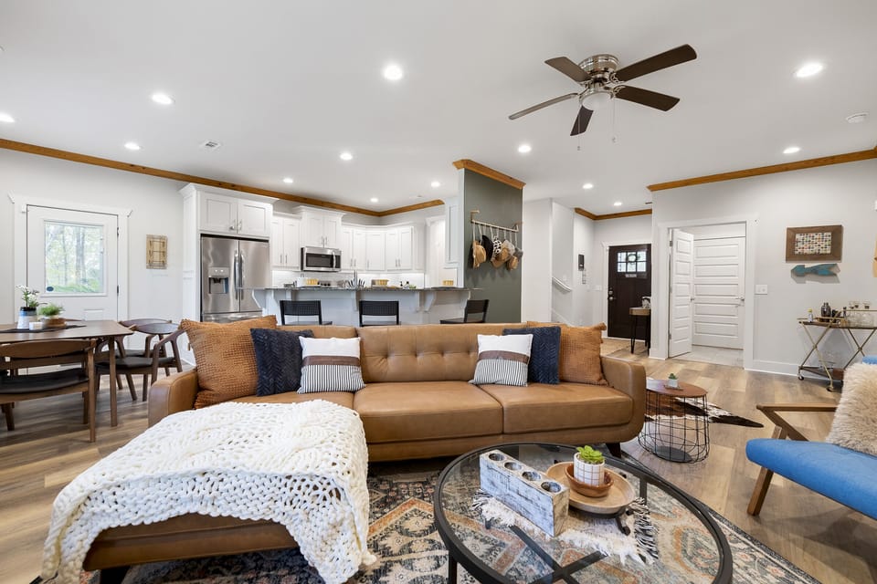 The Nelson offers a great cozy floor plan for everyone